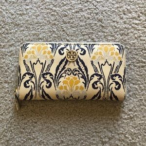 SOLD🚫🚫Tory Burch Wallet